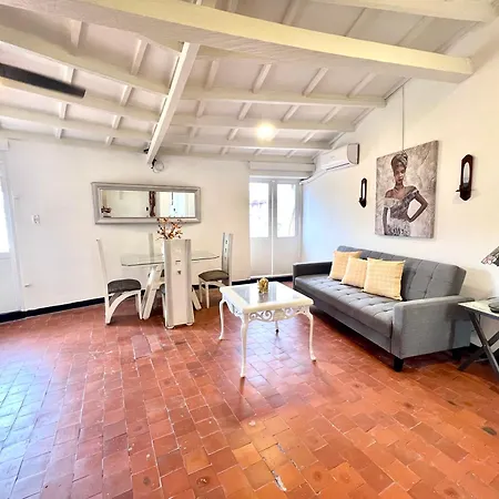 Lovely Duplex With Balcony! *