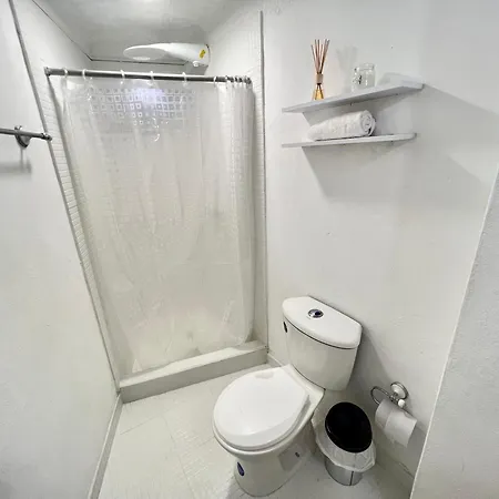 Apartamento Lovely Duplex With Balcony!